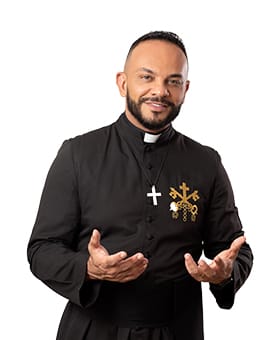Padre Marcos Rogério